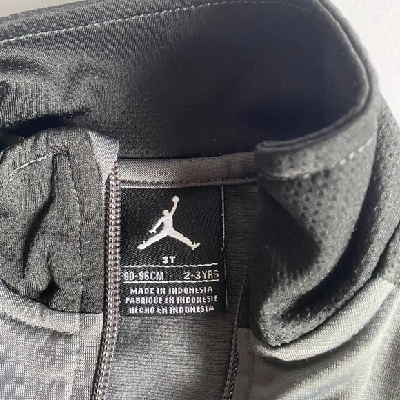 Air Jordan Gray Black White Zip Up Track Jacket Spell out Size Boys 3 Toddler - Picture 10 of 10